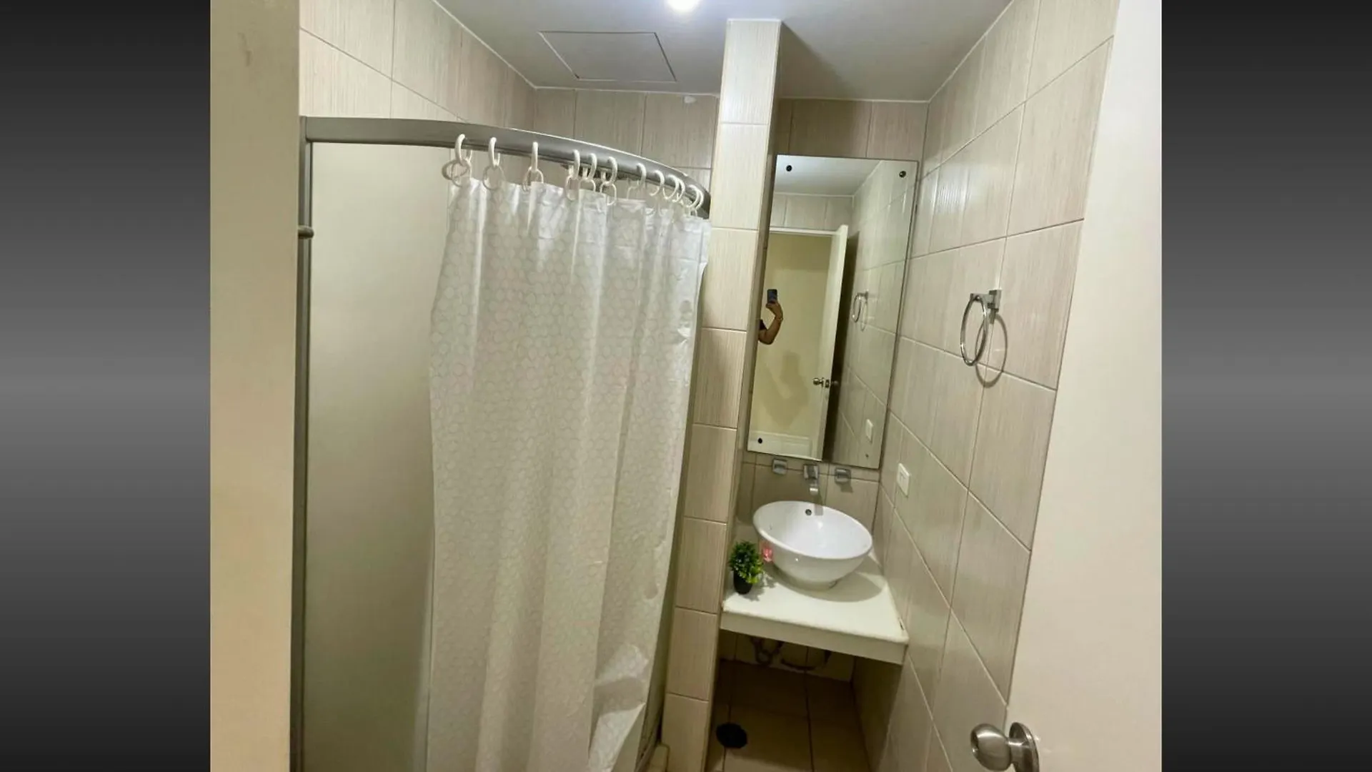 Family Room Staycation In The Heart Of Manila, With 2 Balcony Plus 40 Percent Promo Discount Plus Free Pool Access, Plus Free Sauna Promo In Manila Bay, Robinsons Place, Ermita, Pgh, Bellagio, Up Pedrogil, Staycation Updated 2025 Price Fülöp-szigetek