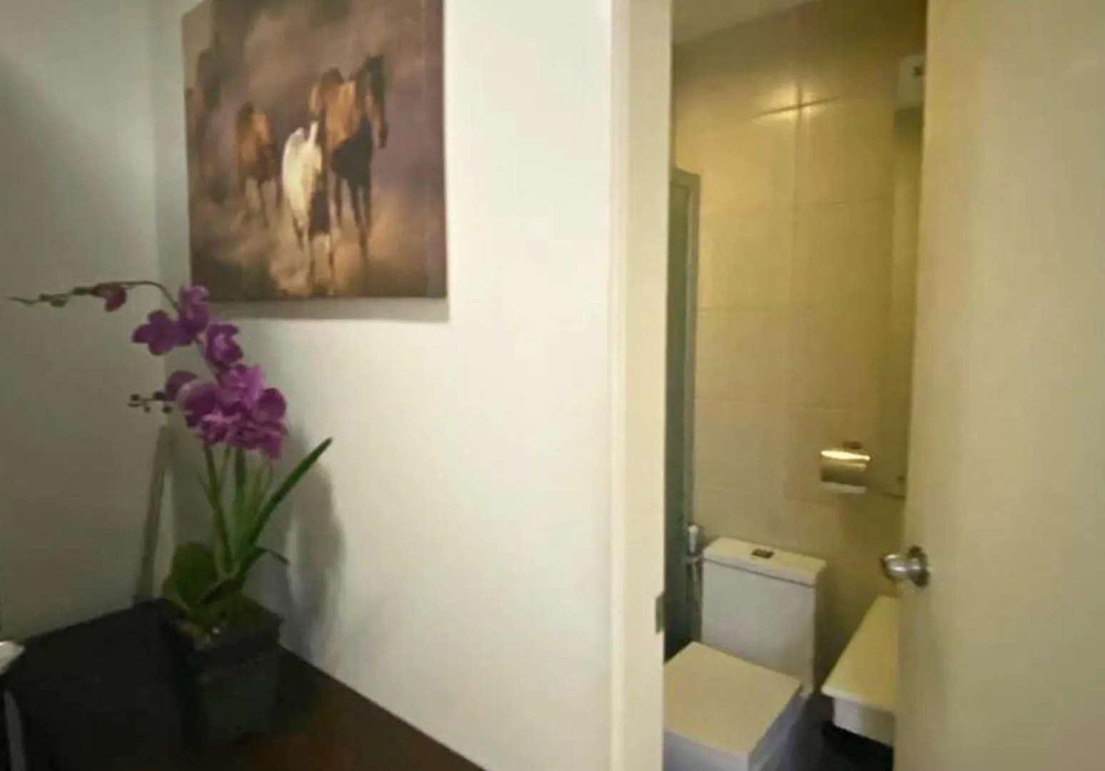 Family Room Staycation In The Heart Of Manila, With 2 Balcony Plus 40 Percent Promo Discount Plus Free Pool Access, Plus Free Sauna Promo In Manila Bay, Robinsons Place, Ermita, Pgh, Bellagio, Up Pedrogil, Staycation Updated 2025 Price